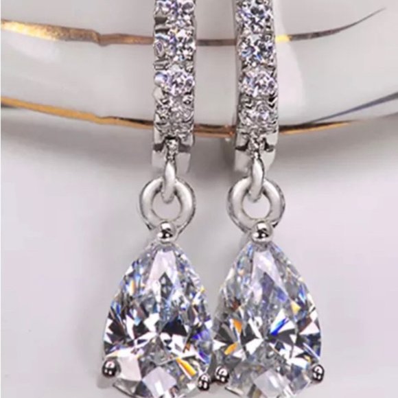 Delicate Pear Drop Earrings Women Crystal High Quality Nice Love Fashion Jewelry - Picture 3 of 3